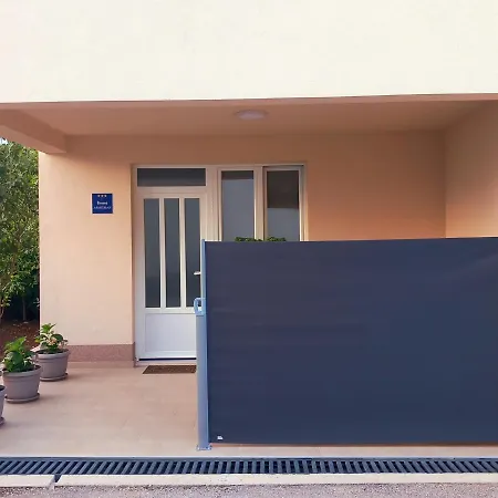 New Roko Zvekovica -cavtat,near Dubrovnik Airport * 察夫塔特